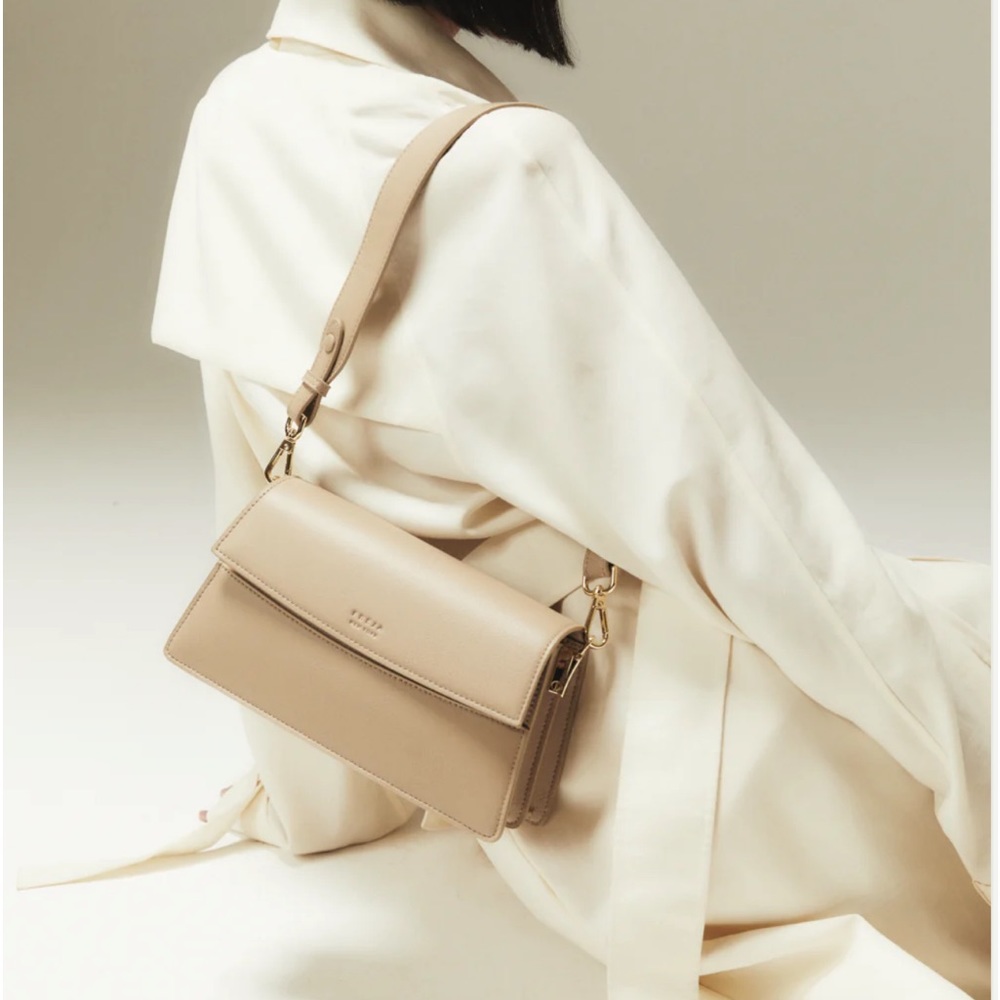 FREJA NEW YORK • Mini Shoulder Bag in Latte